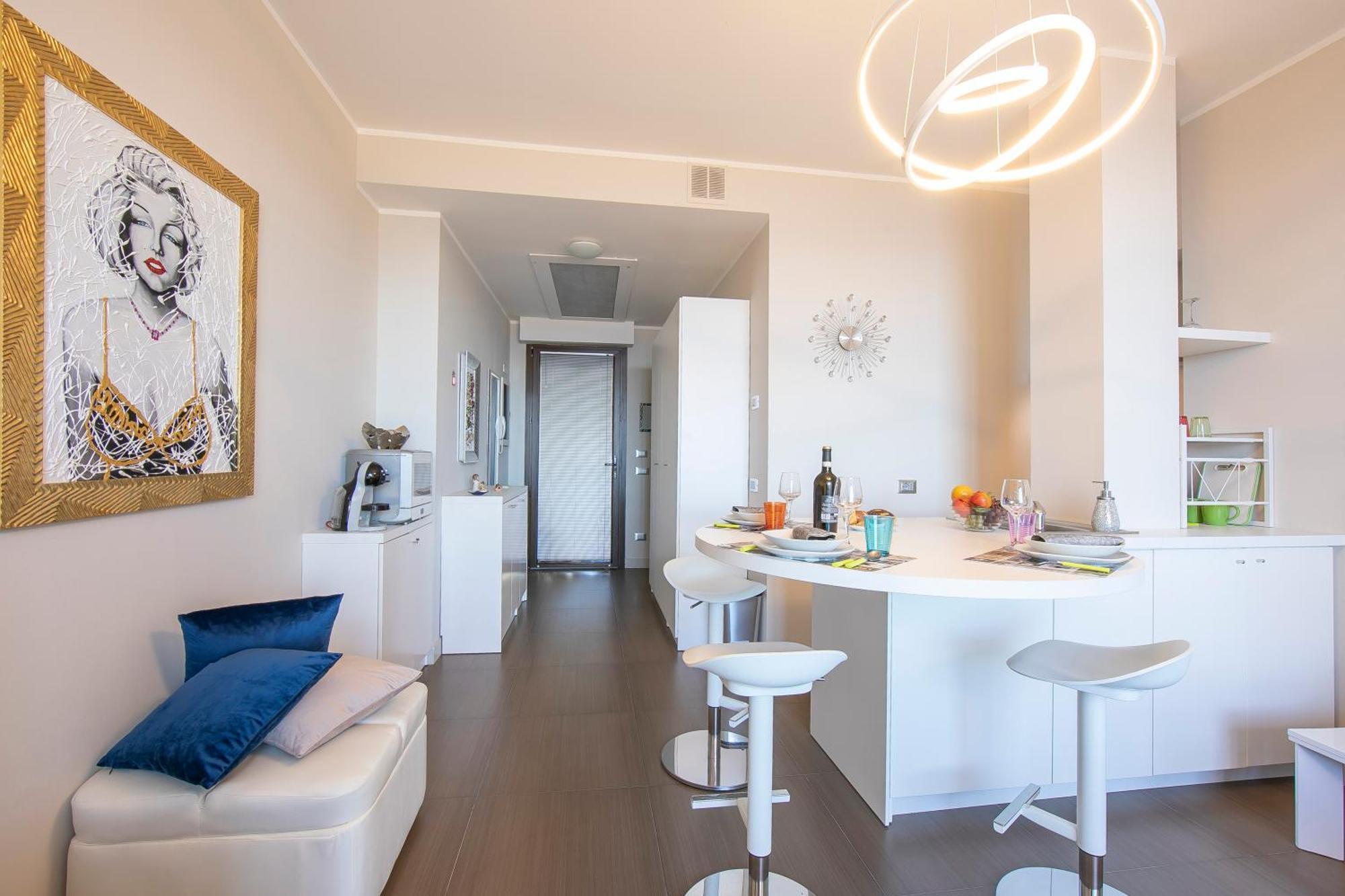 Suite On The Lake - Happy Rentals Meina Εξωτερικό φωτογραφία