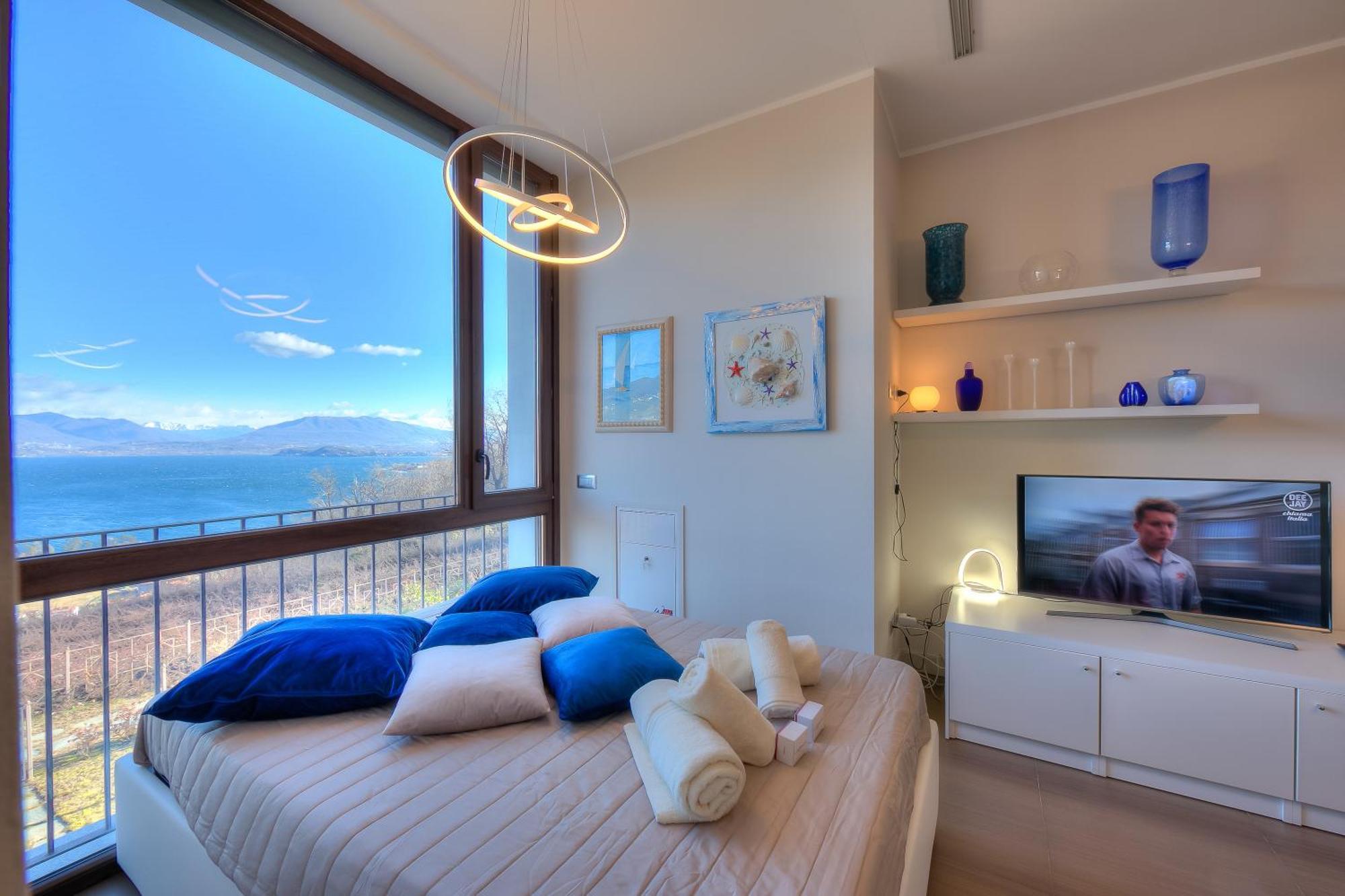 Suite On The Lake - Happy Rentals Meina Εξωτερικό φωτογραφία
