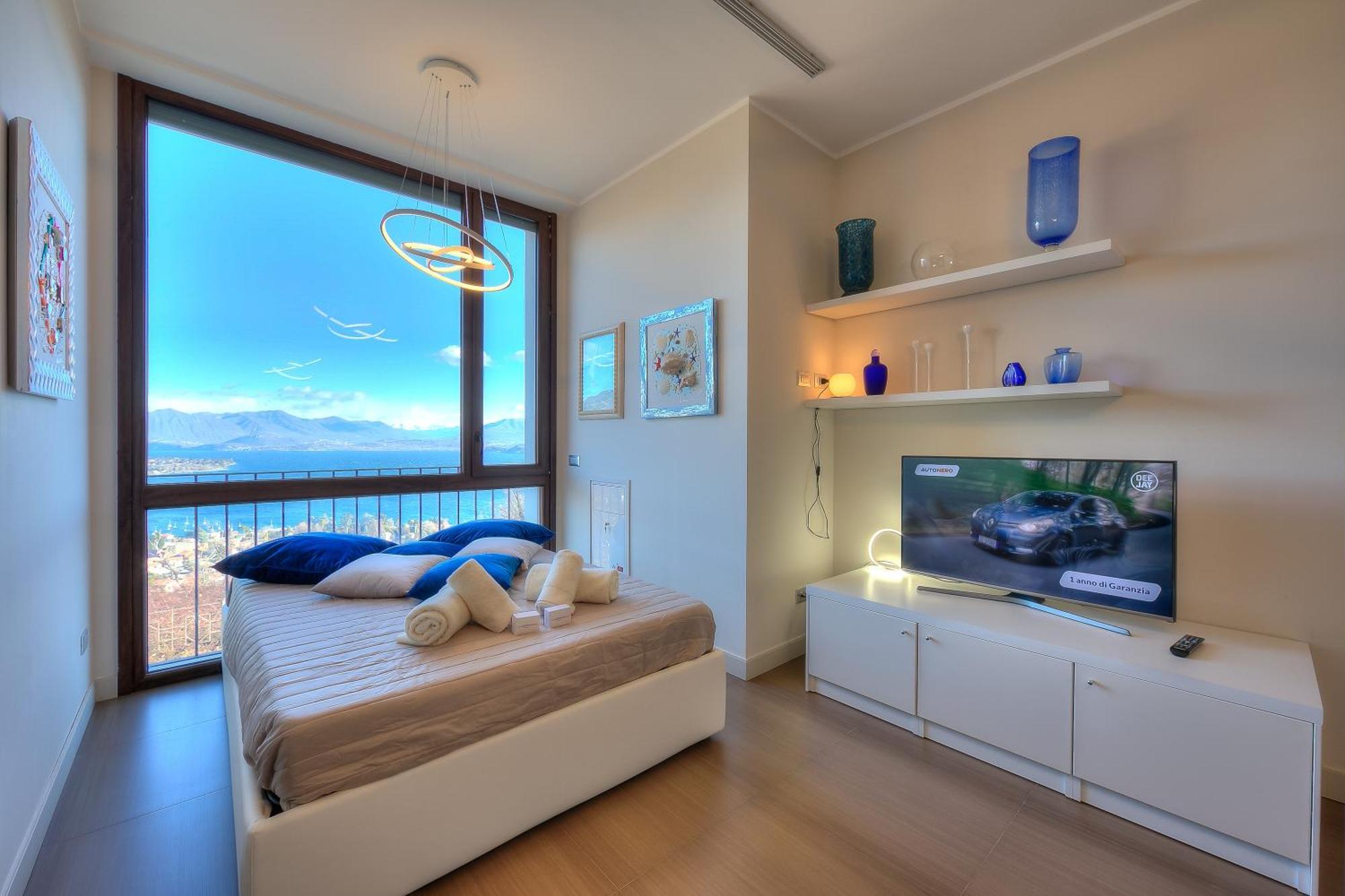 Suite On The Lake - Happy Rentals Meina Εξωτερικό φωτογραφία