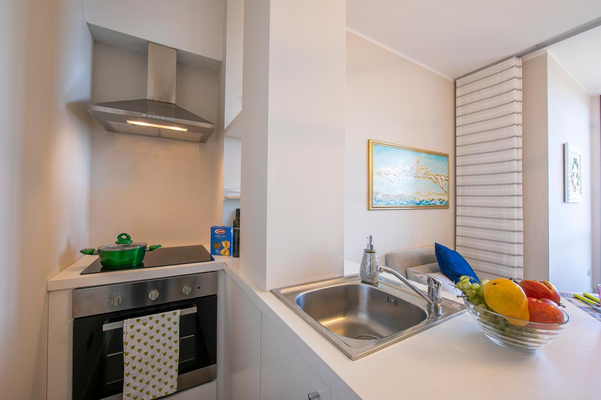Suite On The Lake - Happy Rentals Meina Εξωτερικό φωτογραφία